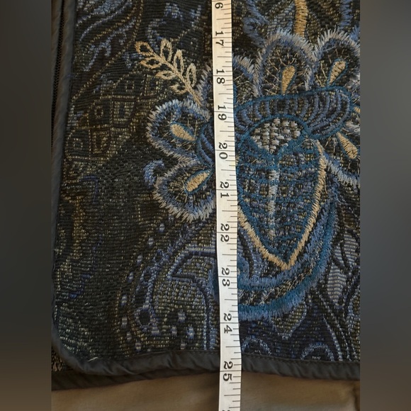 Coldwater creek embroidered jacket size large - Picture 4 of 6